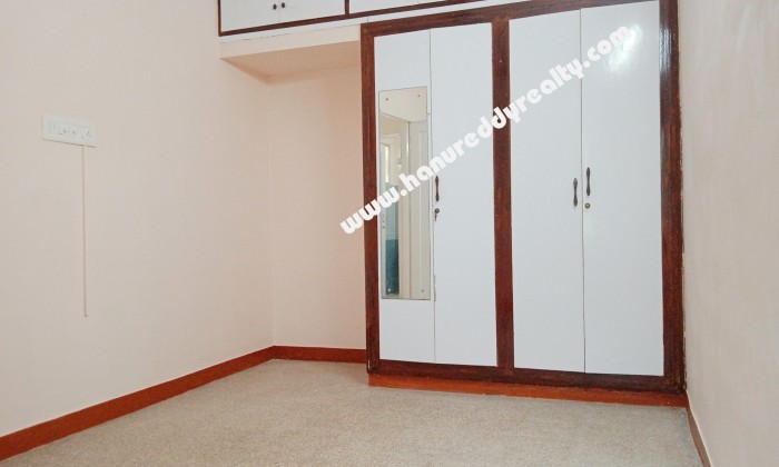 1 BHK Flat for Sale in Adyar